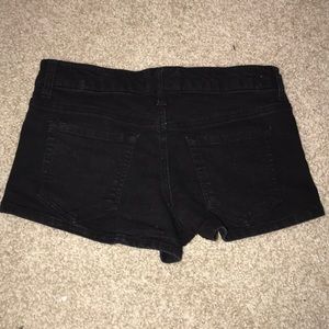Forever 21 Shorts - Short black shorts Forever 21 Shorts - Short black shorts